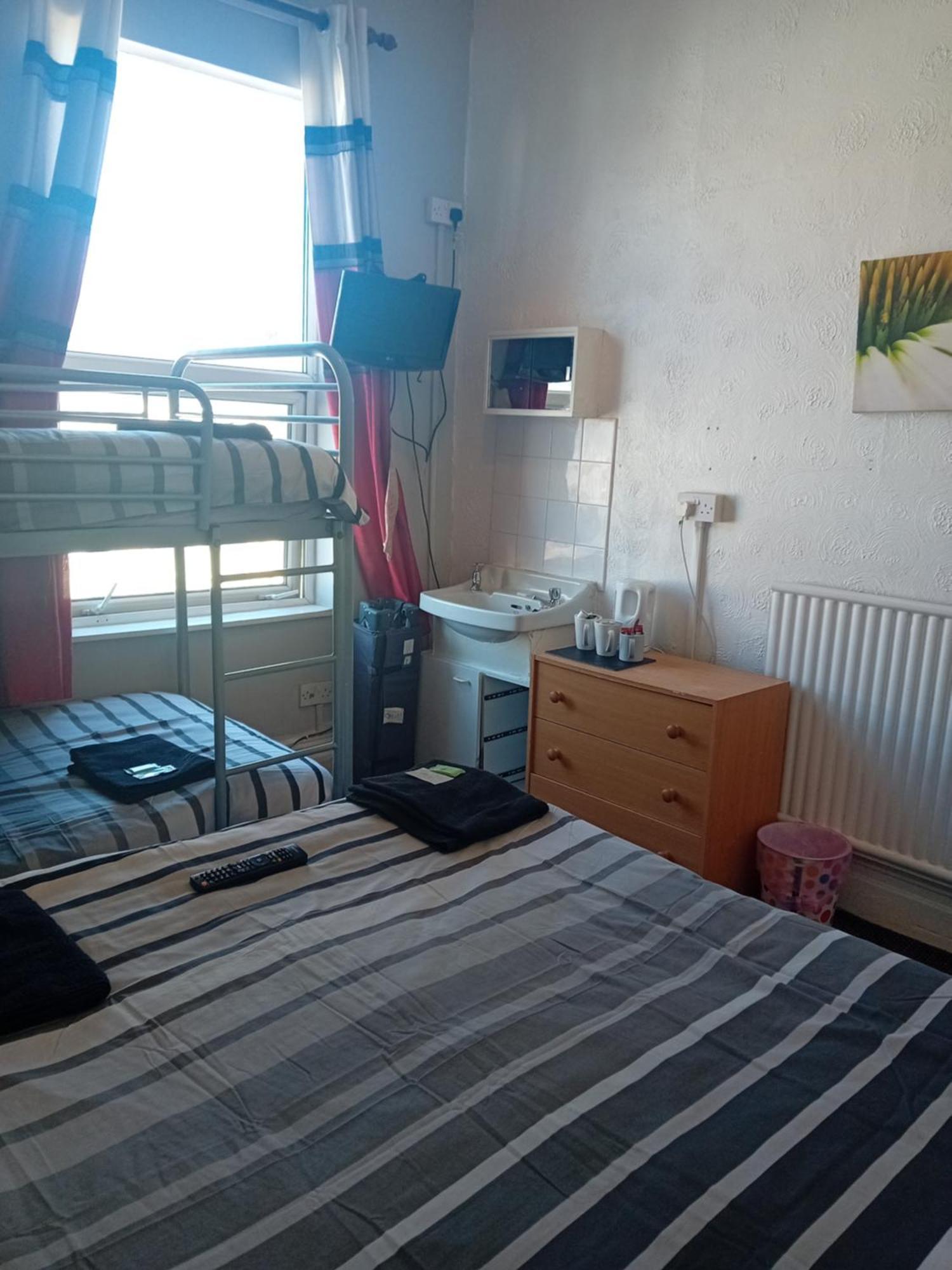 Myroomz New Discovery Hotel Blackpool Bagian luar foto